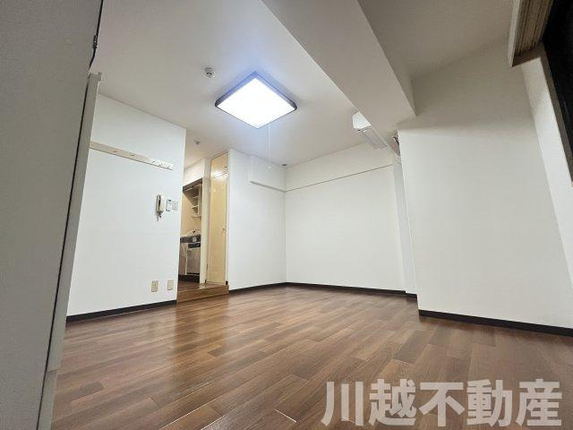 事務所に投資用に最適な好立地マンションの洋室|内装リフォーム済のきれいな部屋