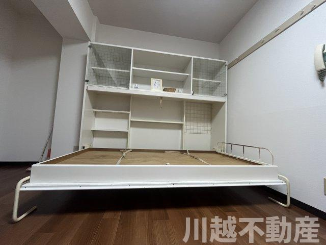 事務所に投資用に最適な好立地マンションの設備|造作家具は収納と格納ベッドで便利です