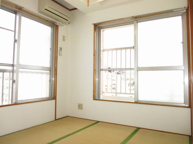 コーポ開南A棟の和室