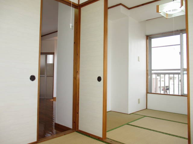コーポ開南A棟の和室