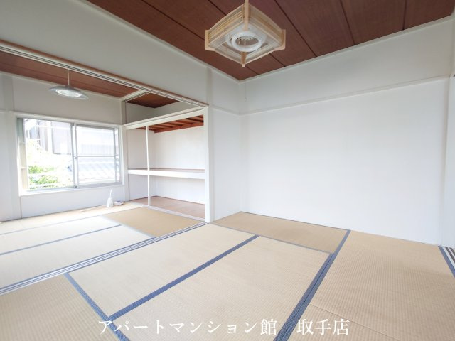 ベースSTの居間・リビング