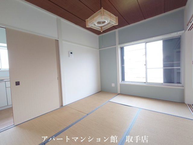 ベースSTの居間・リビング
