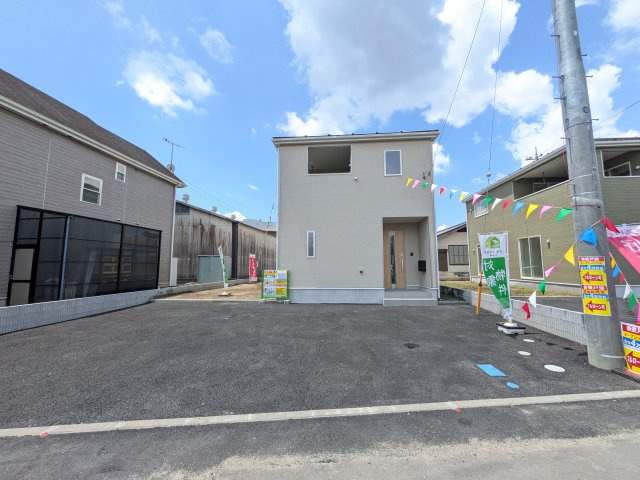 笠間市鯉淵　第9　新築戸建て　2号棟の前面道路含む現地写真|写真だけでは伝わらない快適さを、ぜひ現地で体感しませんか？
即日見学可能です！平日のご案内も可能です♪
お気軽にお問合せまたはお電話ください！
0297-86-8370まで【リアライズ不動産】