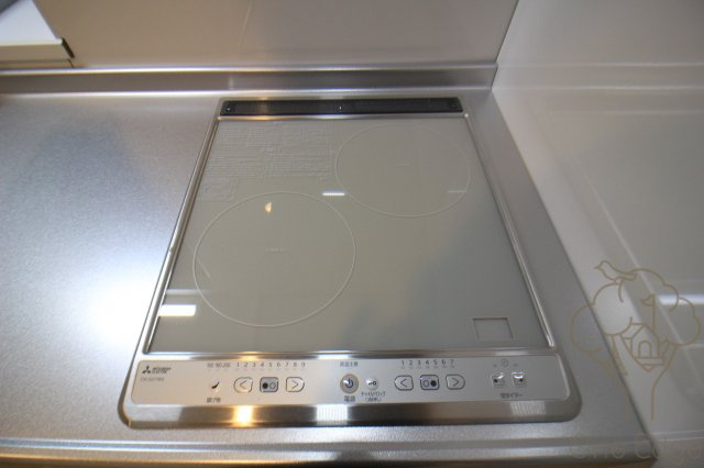 セレニテ中崎町リアンのキッチン