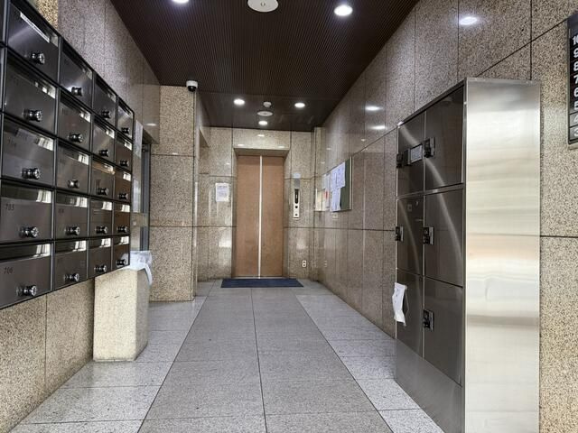 ライオンズマンション飯田橋のエントランス|清潔なエントランスです