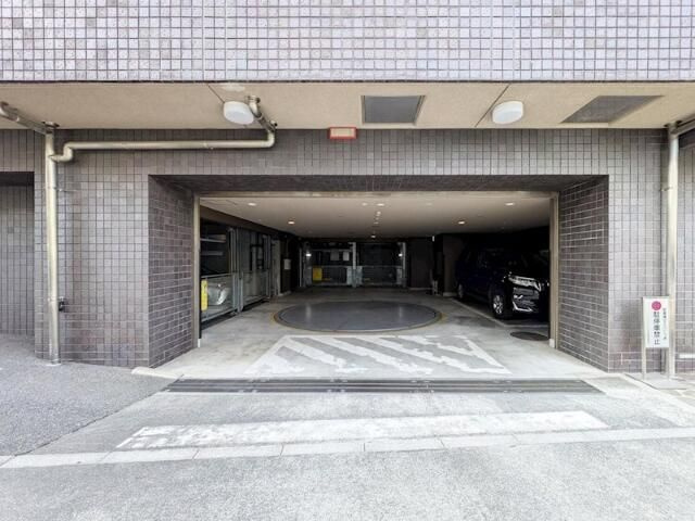フェニックス中板橋の駐車場|駐車場があるので、車を買う予定の方も安心です