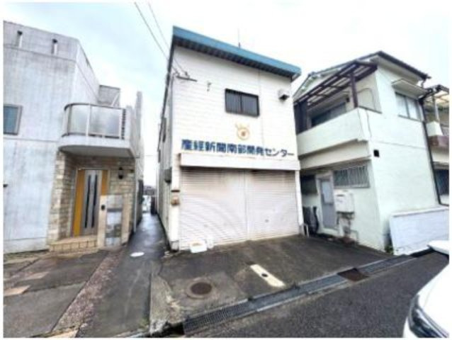 泉大津市東助松町　倉庫付き事務所の外観