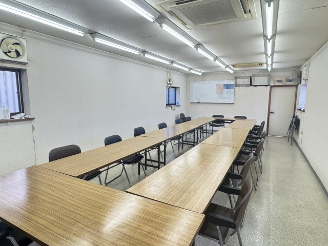 泉大津市東助松町　倉庫付き事務所のその他|２階事務所部分