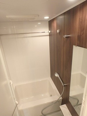 ドゥーエ蔵前の浴室