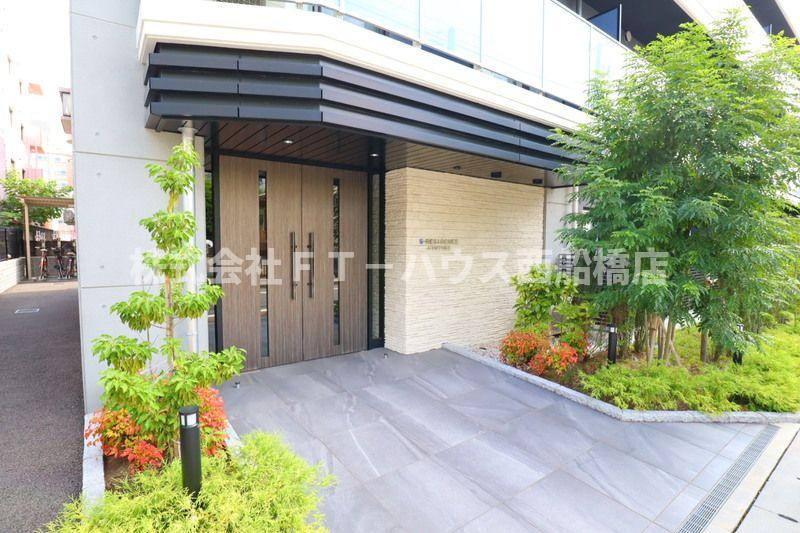 S-RESIDENCE行徳のエントランス