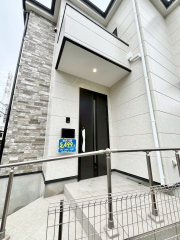 【仲介手数料無料】富士見市関沢10期―新築分譲住宅―限定1棟の外観|穏やかな風と陽光を導き、居住性を一段と心地よいものにしています。周辺環境とのコラボレーションにより明るく開放的な空間を演出しております。