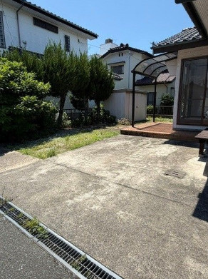 広瀬貸家のバルコニー|開放的で明るい空間を演出してくれるバルコニーです