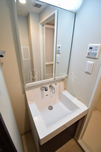 大阪市中央区島之内１丁目の賃貸マンションの洗面所