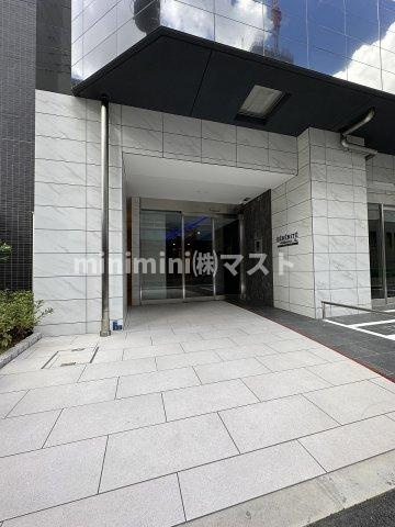 セレニテ本町リアンのエントランス