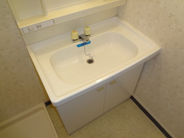 アゼリア六甲の洗面所