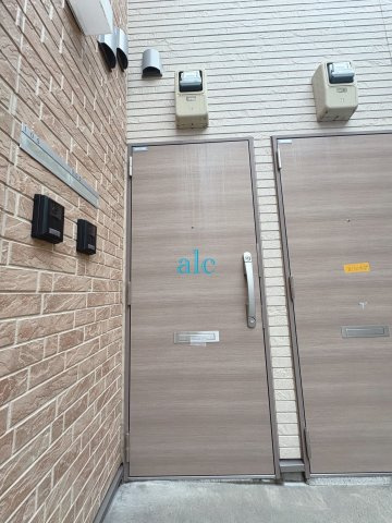 クラヴィエ上町の玄関