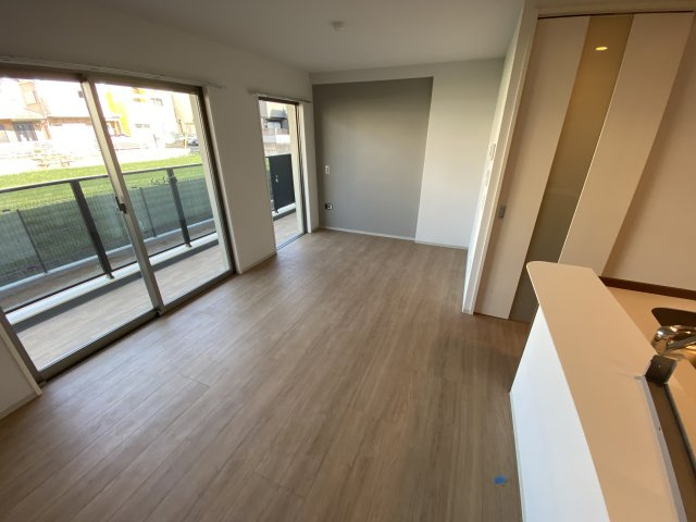 西宮市門戸岡田町の賃貸マンションの居間・リビング