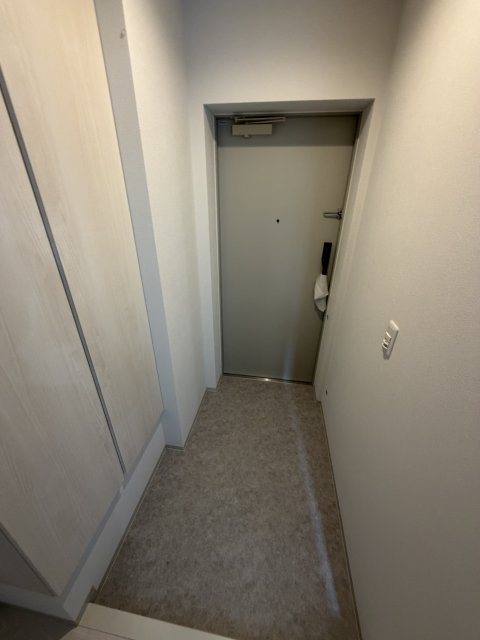 西宮市門戸岡田町の賃貸マンションの玄関