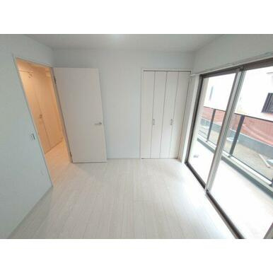 西宮市門戸岡田町の賃貸マンションの居間・リビング