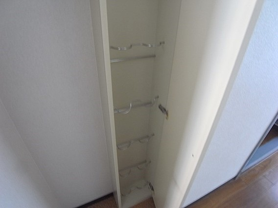 神戸市中央区熊内町５丁目の賃貸マンションの玄関