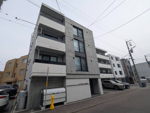 札幌市中央区北十三条西１６丁目の賃貸マンション
