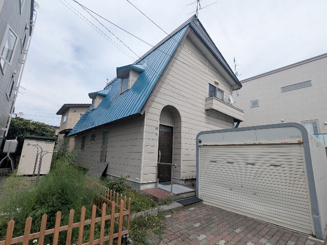 札幌市清田区里塚二条３丁目の一戸建て