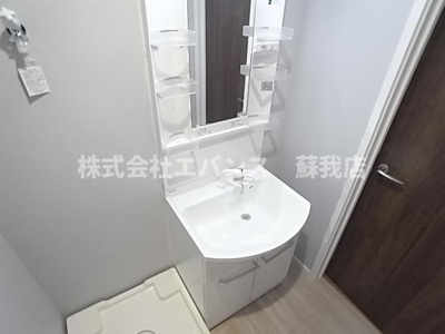 【独立洗面台】 | パルブニール浜野 | 独立洗面台、小物を置くことができて便利です