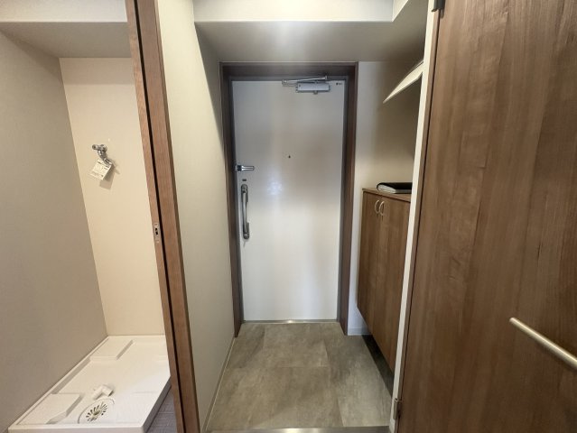 Halu江坂東の玄関