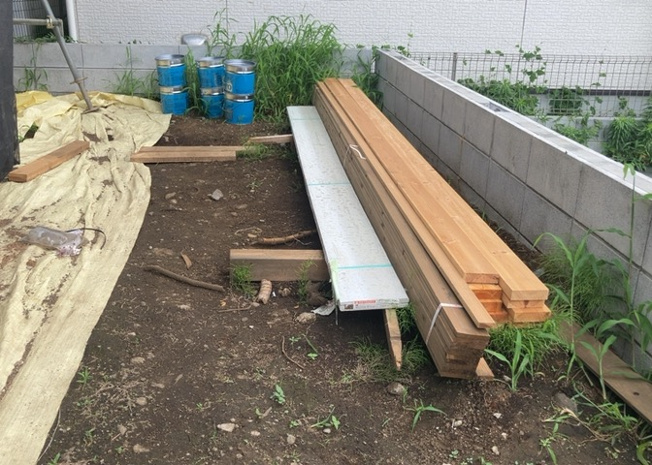 【庭】 | 庭があることでガーデニングや家庭菜園はもちろん、こどもの遊び場やペットを放して遊ぶことができます。また、家の周囲に余裕があるということです。隣地との間があれば、十分な日当たりと、風通しが確保できます。
