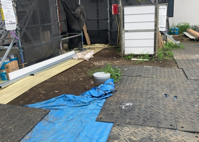 【庭】 | 庭があることでガーデニングや家庭菜園はもちろん、こどもの遊び場やペットを放して遊ぶことができます。また、家の周囲に余裕があるということです。隣地との間があれば、十分な日当たりと、風通しが確保できます。