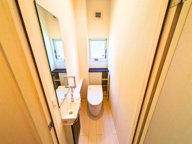 朝生田町3丁目戸建てのトイレ|                                                  