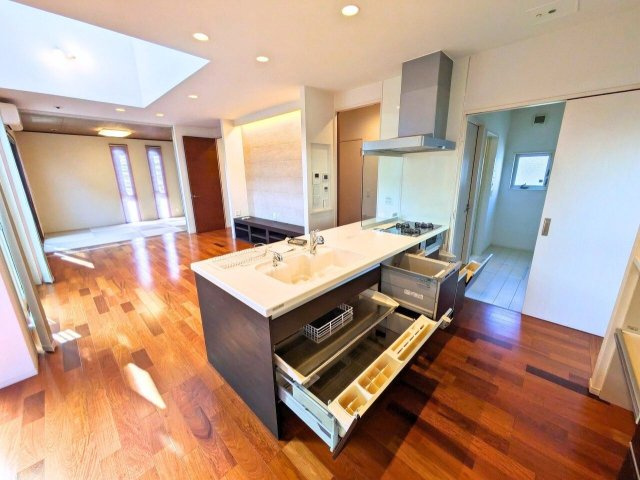 朝生田町3丁目戸建てのキッチン|きれいなキッチンです