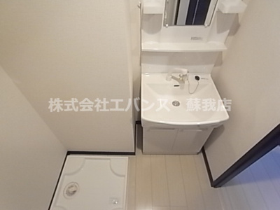 【独立洗面台】 | WEST COURT SOGA（ウエストコートソガ） | 独立洗面台で身支度をすべて済ませてしまいましょう