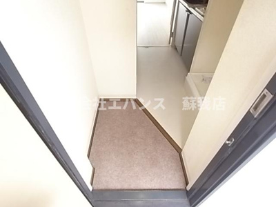 【玄関】 | 東亜ハーモニー蘇我 | 明るい玄関です