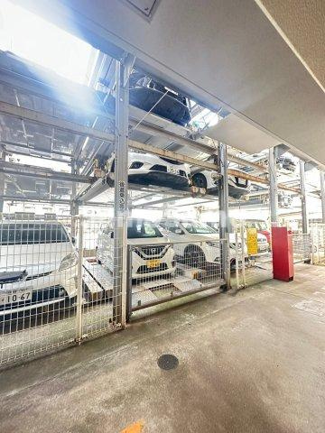 リファレンス駅南の駐車場