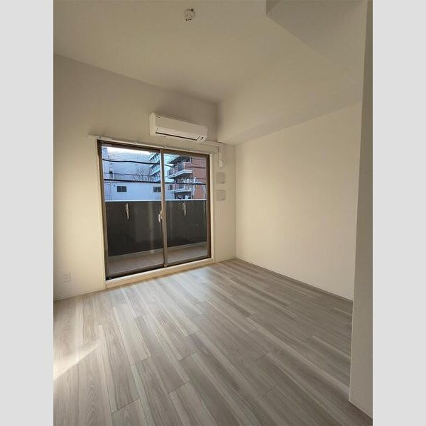 インザライフ大阪EAST RESIDENCEの居間・リビング