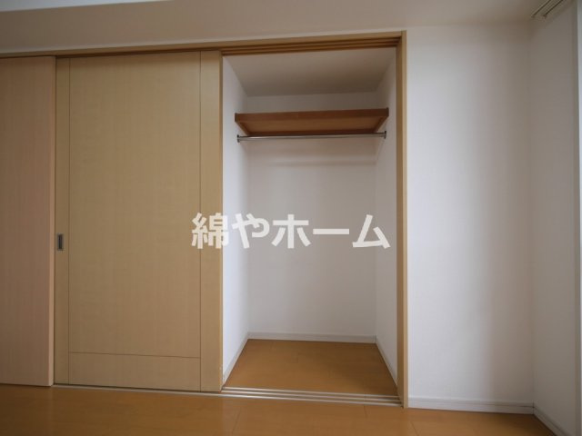 ジュネーゼグラン上本町の収納|小物を収納するのに便利です