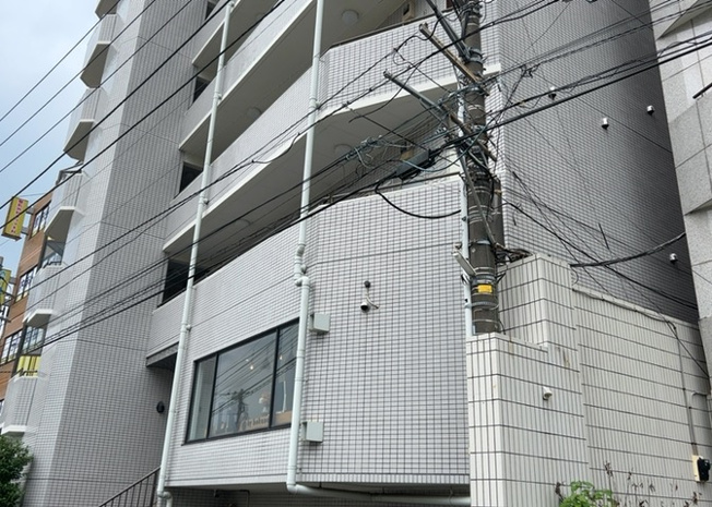 【現況写真】 | クリオ淵野辺参番館 | 眺望の良さを楽しめるダイニングキッチンで家族団らんの時間を過ごしてはいかがでしょうか。バルコニーから見える景色を家族で眺める時間は、時間が経つのを忘れてしまいそうですね。是非、現地を見に行きましょう！