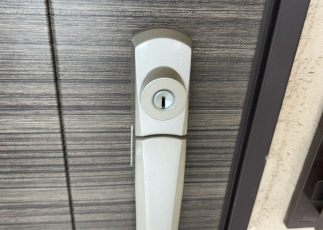 【防犯設備】 | アビダス町田パークス | 当然のことではありますが、オートロックやセンサーライト、ホームセキュリティーなどの防犯設備があれば、小さいお子様がいるご家庭も安心ですよね！まず物件購入の際は、防犯設備もチェックするようにしましょう。
