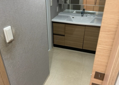 【脱衣所】 | アビダス町田パークス | 洗面脱衣所は「体を綺麗に整える場所」という目的と役割を持っています。そして便利で使い勝手のいい「体を綺麗に整える場所」にするためには、配置や動線、照明や収納計画をしっかりと検討しておく必要があります。