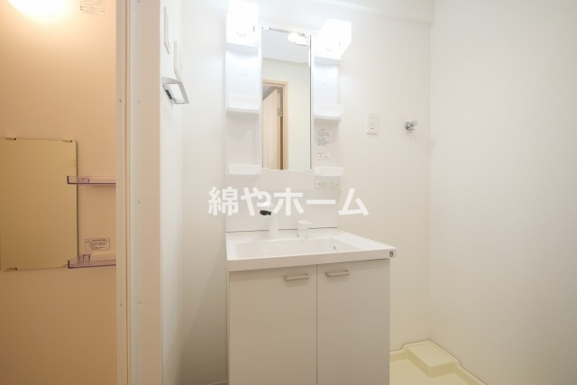 GARDENIA城東の洗面所|脱衣スペースもあります