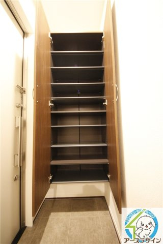 エムライズ大蔵中町の収納