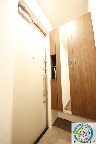 エムライズ大蔵中町の玄関