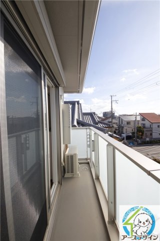 エムライズ大蔵中町のバルコニー