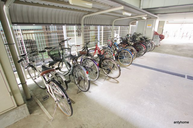 アーデン新大阪　仲介手数料無料の駐車場