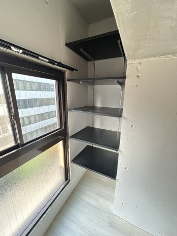 大阪市中央区大手通１丁目の賃貸マンションの収納
