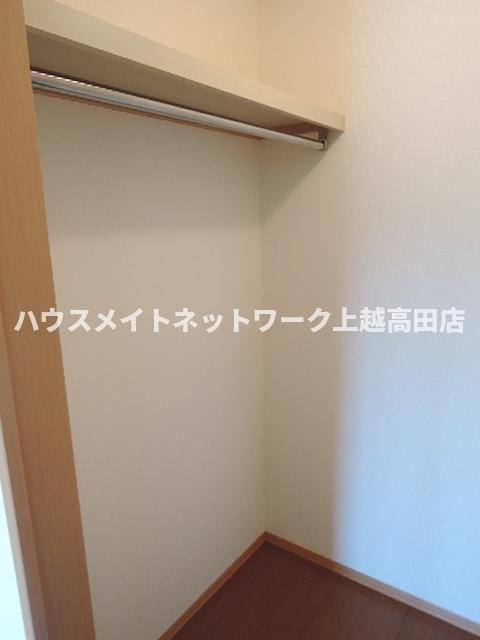 メゾンリヴィエールの収納|クローゼット