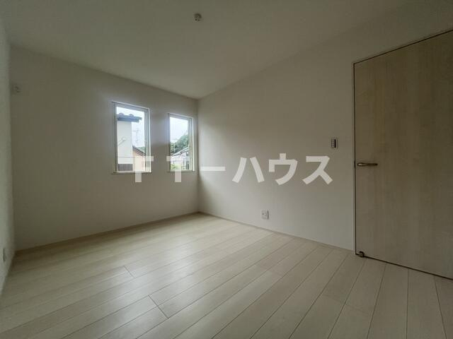 市川市柏井町戸建の寝室