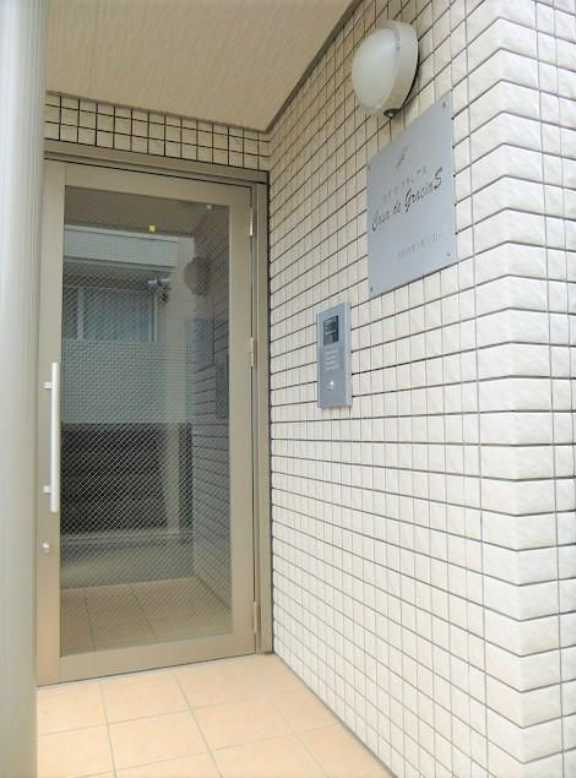カサデグラシアス　オール電化　ユアメゾン　角部屋のエントランス