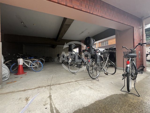 ヴィラエスポアールのその他|ヴィラエスポアール　バイク置き場
